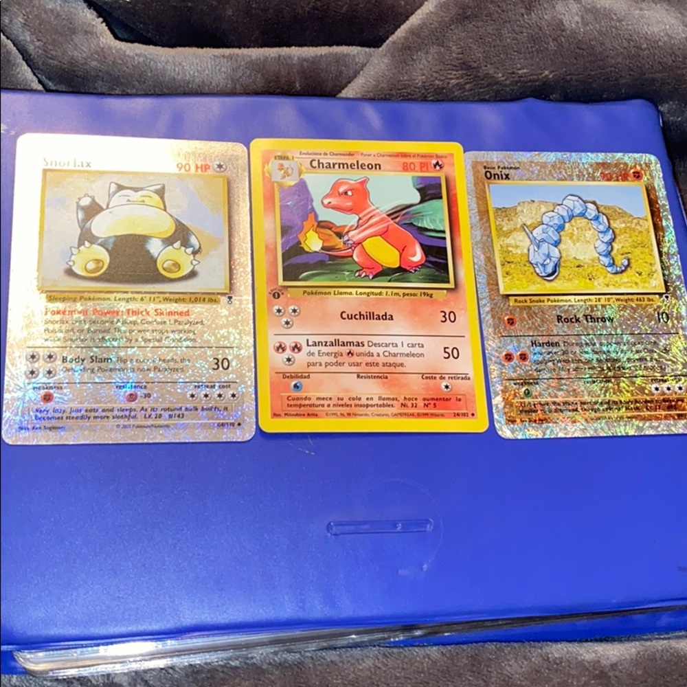 3 Pokémon cards  Very good condition